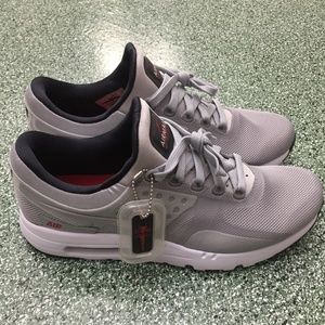 nike air max zero qs silver bullet
